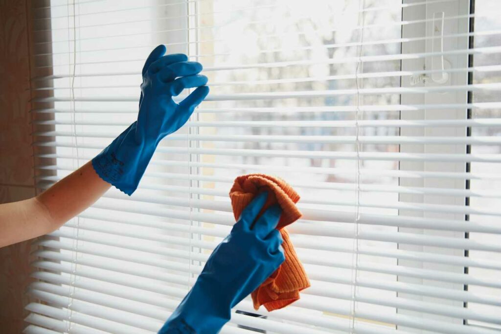 regular dusting of custom blinds Blind Guy of Tri-Cities