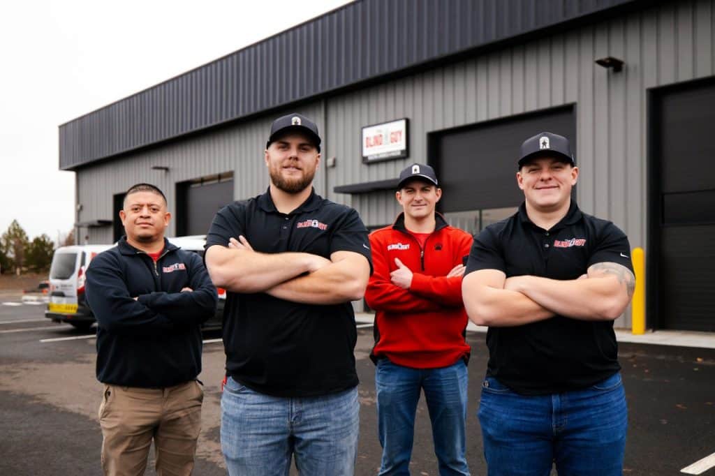 custom blind installation experts in Tri-Cities